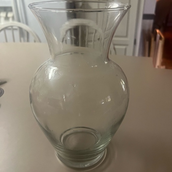 Large glass vase - Picture 1 of 3